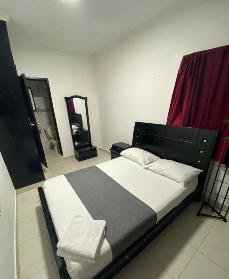 בארנקווילה Hotel Estefania Princess מראה חיצוני תמונה